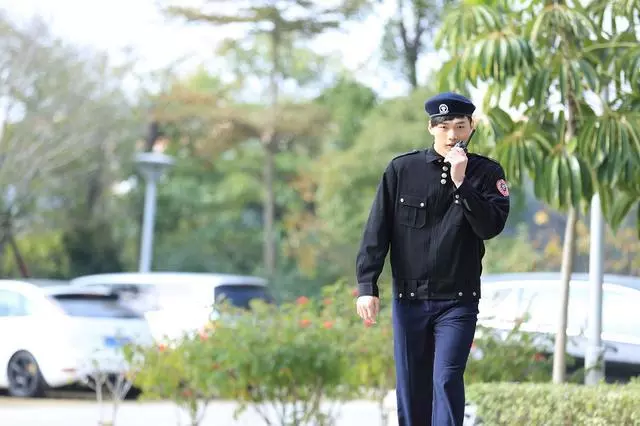 安保人員必須要使用對講機(jī)嗎？